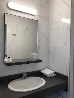 Moderne, Hotel